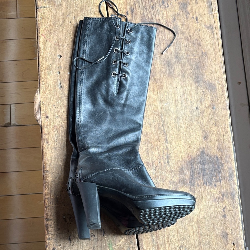 Tod’s Black Knee-High Lace-Up Boots